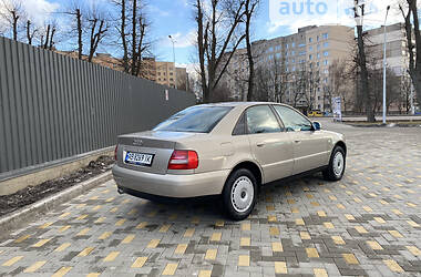 Седан Audi A4 2000 в Виннице