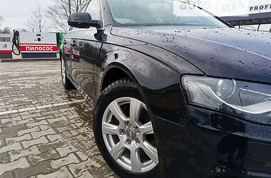 Седан Audi A4 2012 в Снятине