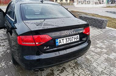 Седан Audi A4 2012 в Снятине