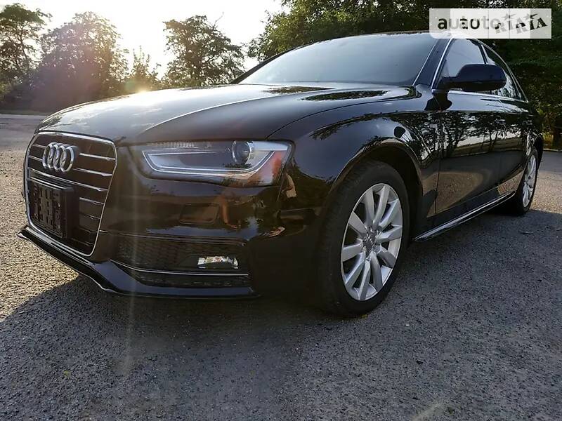 Седан Audi A4 2015 в Николаеве