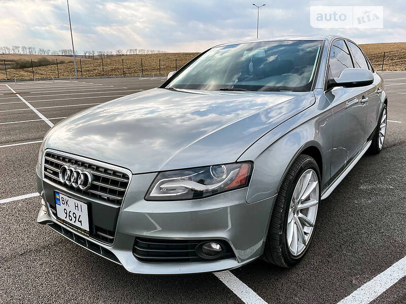 Седан Audi A4 2010 в Киеве