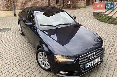 Седан Audi A4 2012 в Львові