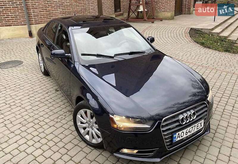Седан Audi A4 2012 в Львові