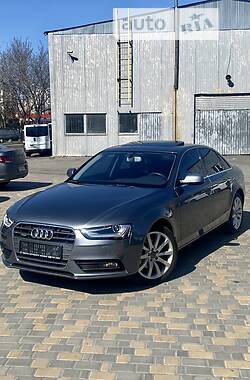 Седан Audi A4 2015 в Одесі