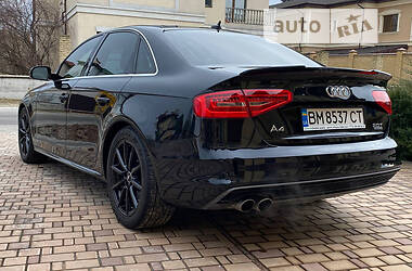 Седан Audi A4 2015 в 