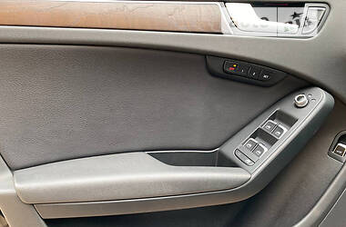 Седан Audi A4 2015 в 