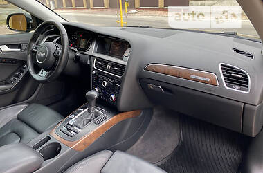 Седан Audi A4 2015 в 