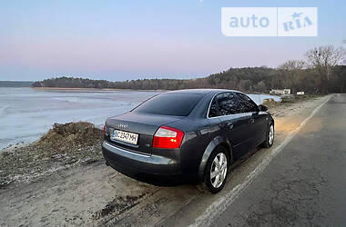 Седан Audi A4 2004 в Львові