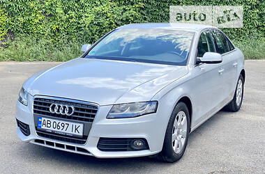 Седан Audi A4 2010 в 