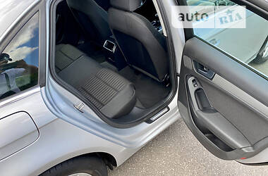 Седан Audi A4 2010 в 