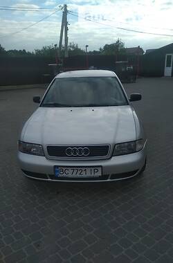 Седан Audi A4 1995 в Львове