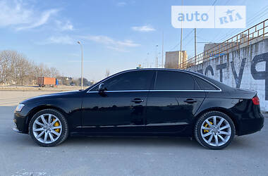 Седан Audi A4 2013 в Тернополі