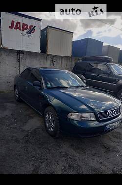 Седан Audi A4 1996 в Хмельницком