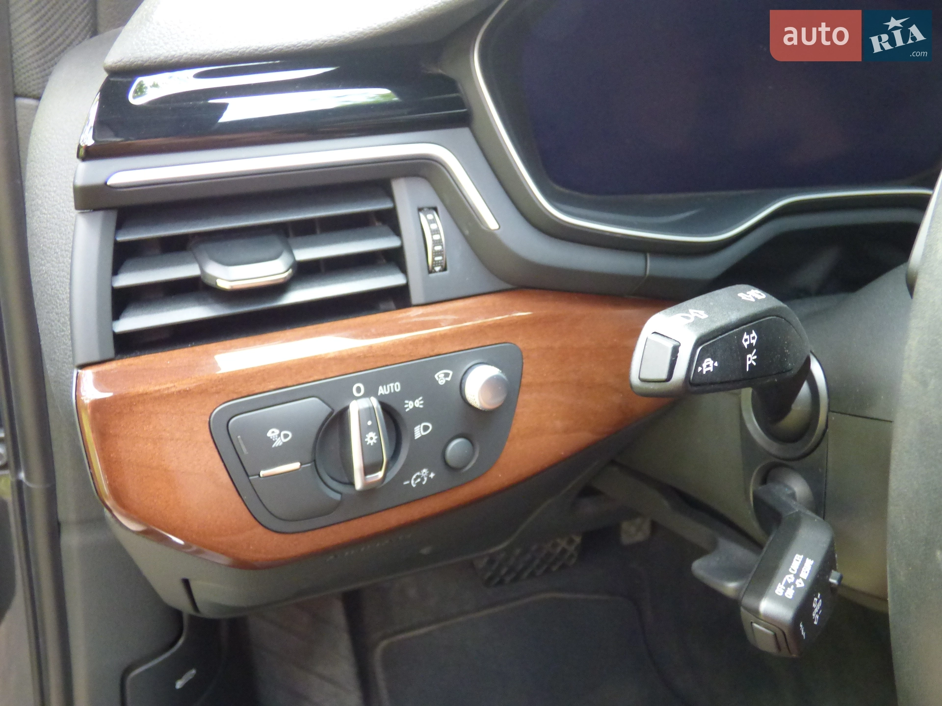 2019 Audi A4 - мініатюра 38