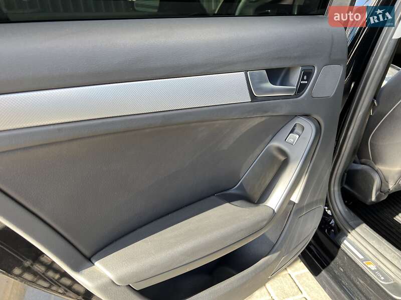 Седан Audi A4 2014 в Одессе