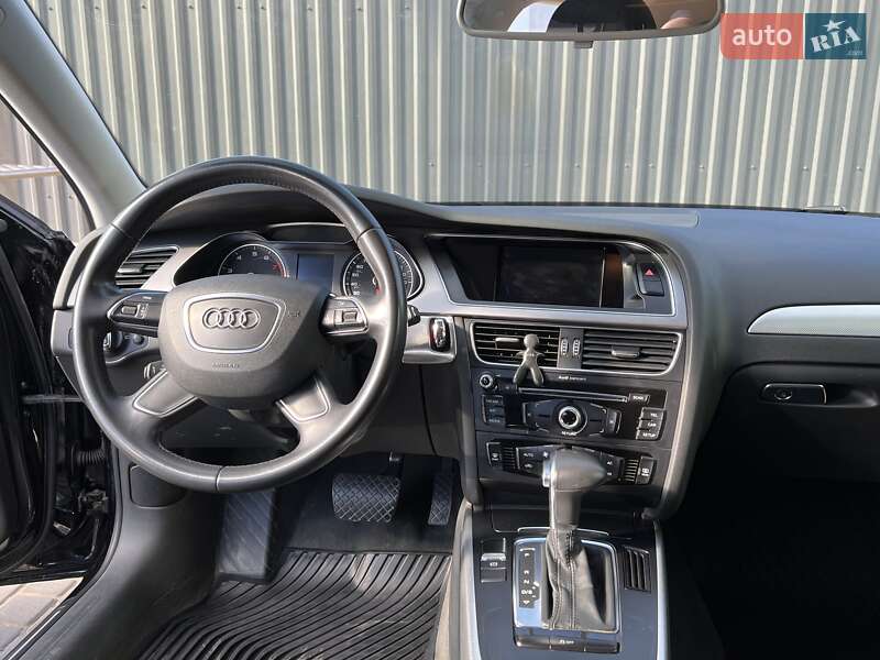 Седан Audi A4 2014 в Одессе