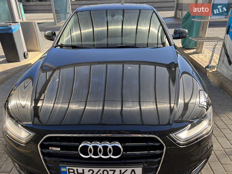 Седан Audi A4 2014 в Одессе
