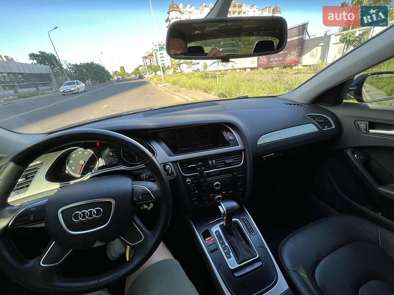 Седан Audi A4 2014 в Одессе