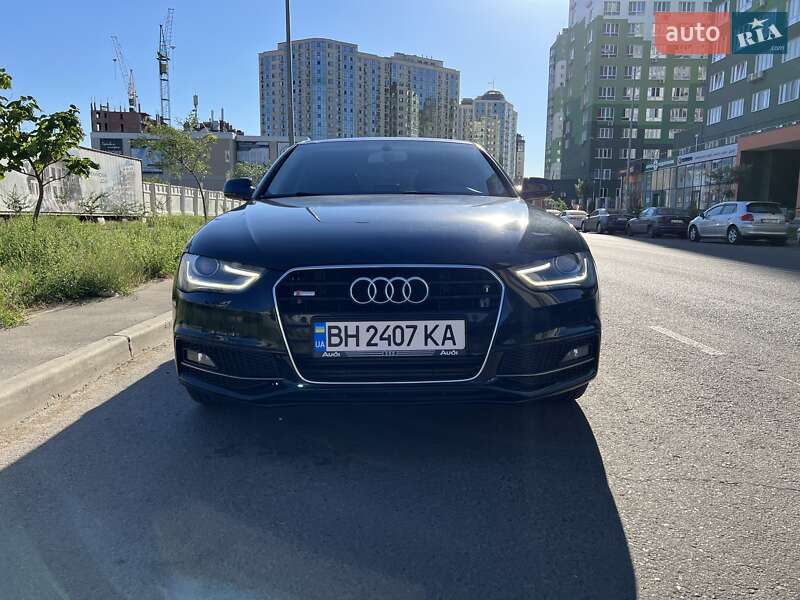 Седан Audi A4 2014 в Одессе