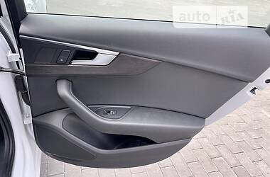 Седан Audi A4 2019 в 