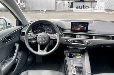 Седан Audi A4 2019 в 