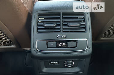 Седан Audi A4 2019 в 