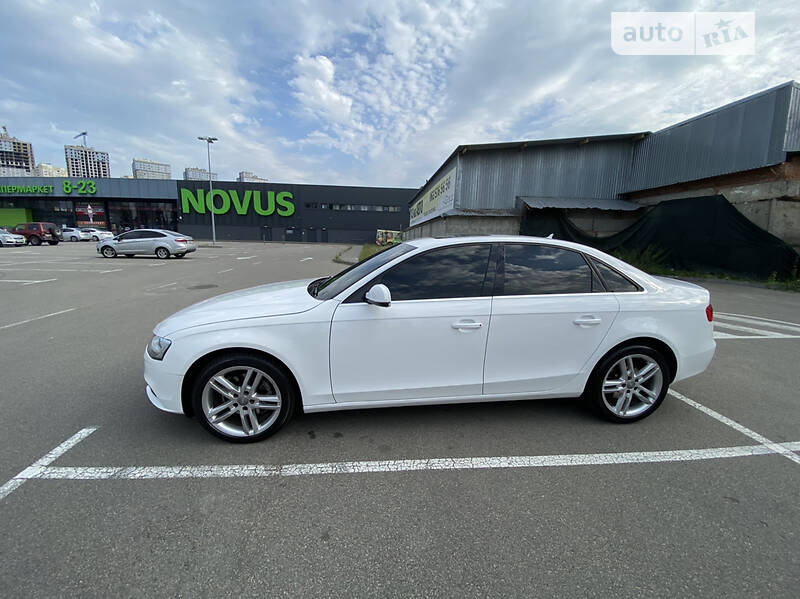 Седан Audi A4 2014 в Киеве