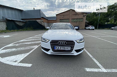 Седан Audi A4 2014 в Киеве