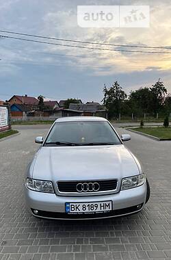 Седан Audi A4 1999 в Заречном