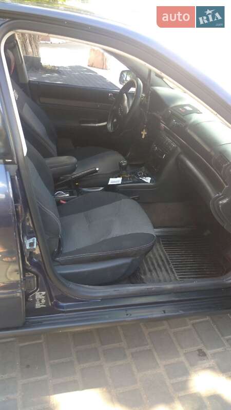Седан Audi A4 1997 в Одессе