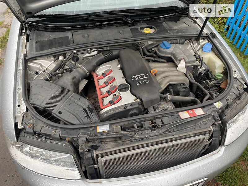 Седан Audi A4 2002 в Гощі