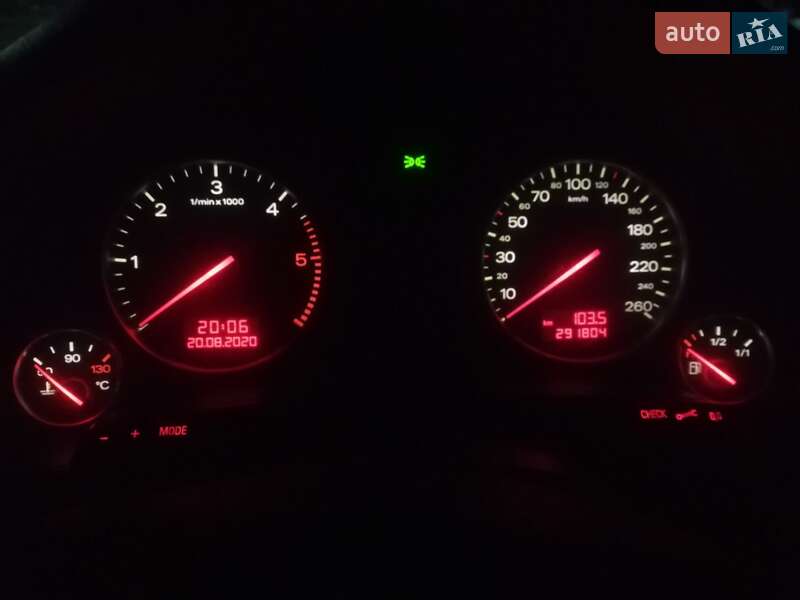 Седан Audi A4 2002 в Згуровке