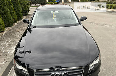 Седан Audi A4 2011 в Червонограде