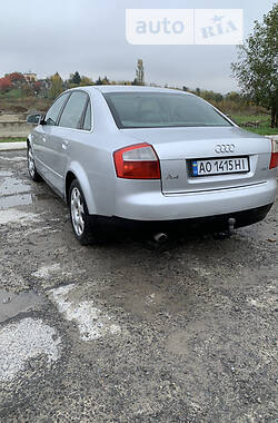 Седан Audi A4 2001 в Ужгороді