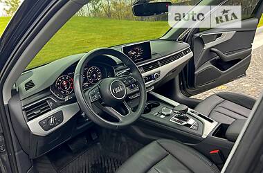 Седан Audi A4 2018 в 