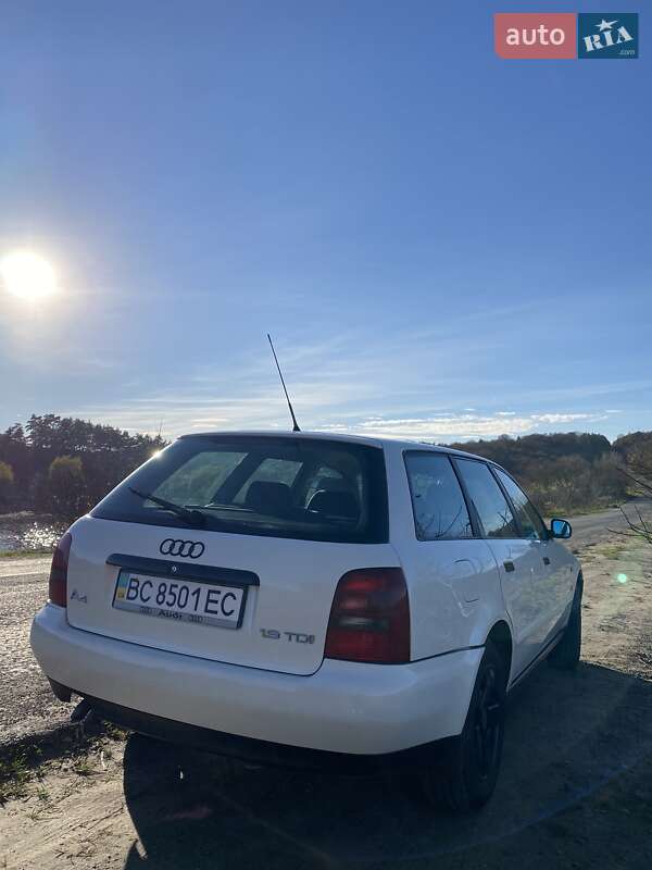 Универсал Audi A4 1997 в Львове
