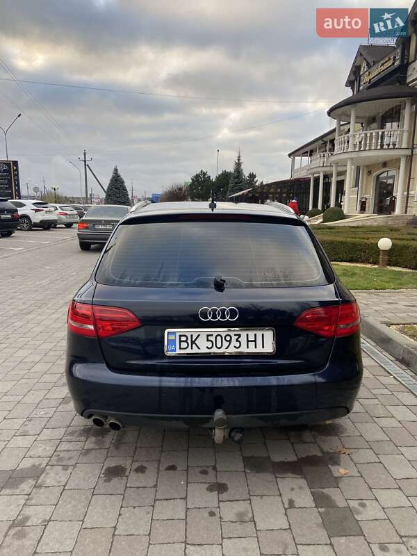 Универсал Audi A4 2010 в Сарнах