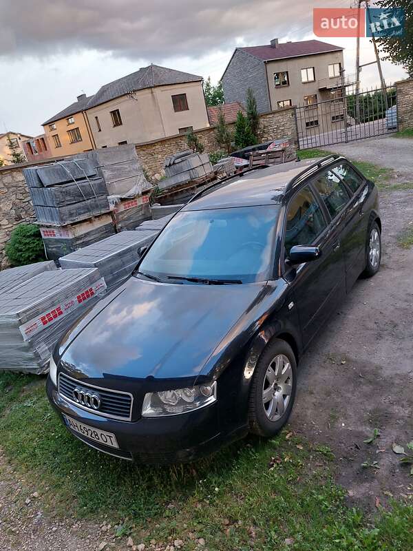 Универсал Audi A4 2004 в Славянске