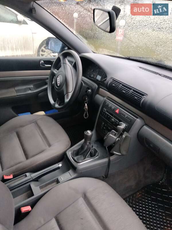 Универсал Audi A4 2000 в Збараже