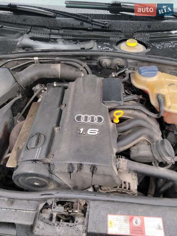 Универсал Audi A4 2000 в Збараже