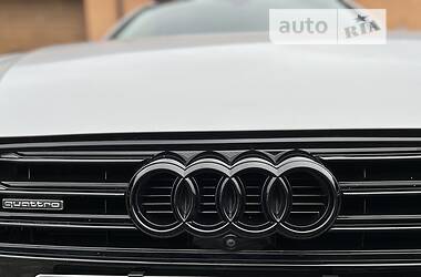 Седан Audi A4 2017 в 