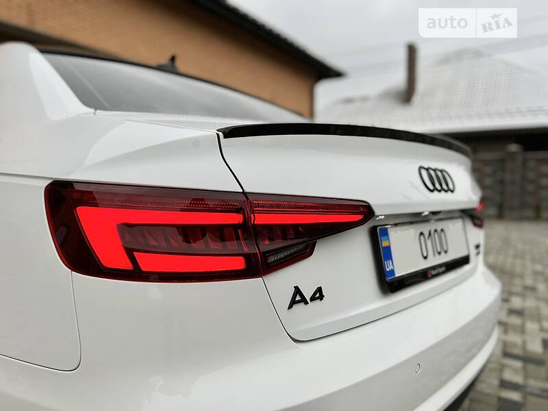 Седан Audi A4 2017 в Рівному