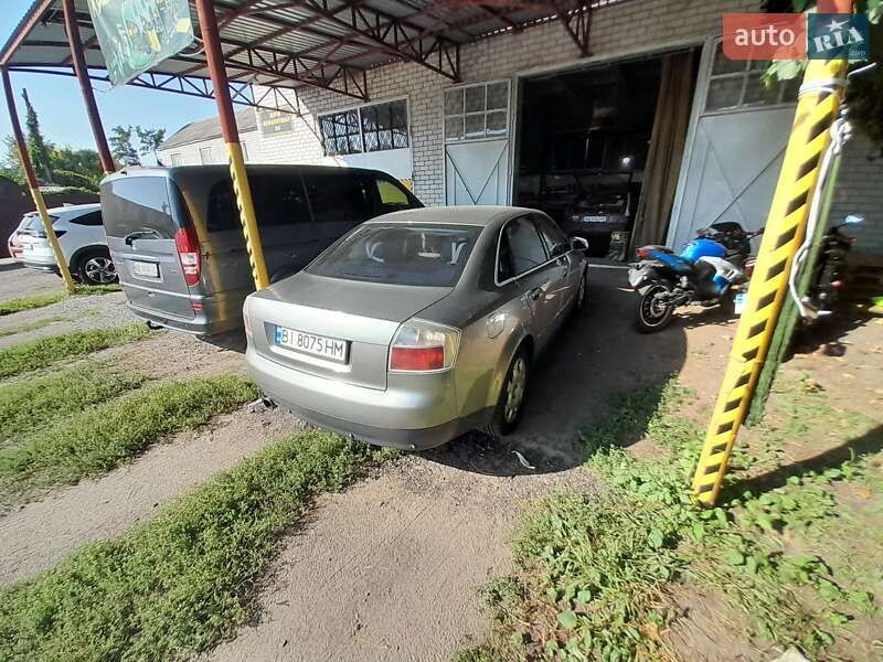 Седан Audi A4 2001 в Кременчуге