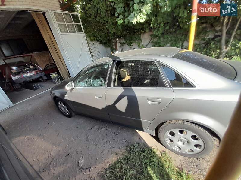 Седан Audi A4 2001 в Кременчуге