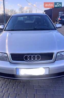 Седан Audi A4 1999 в 