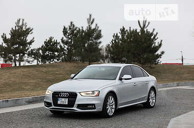 Седан Audi A4 2014 в Днепре