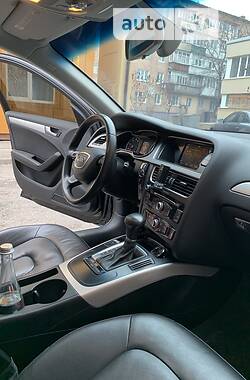 Седан Audi A4 2013 в Краснограде