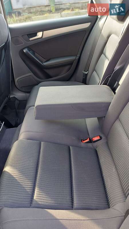 Седан Audi A4 2009 в Запоріжжі