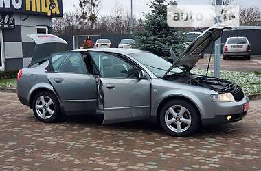 Седан Audi A4 2001 в Сарнах