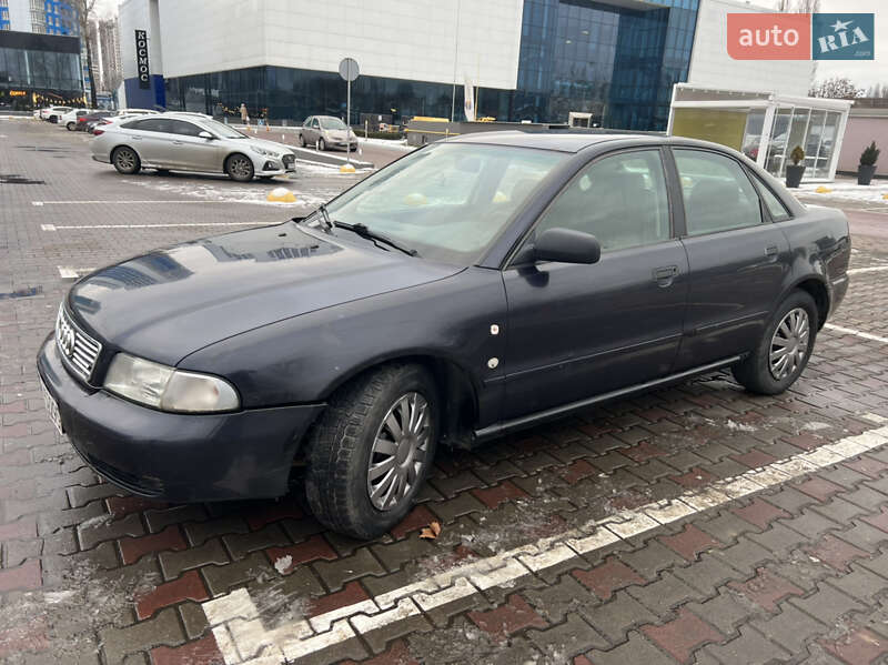 Седан Audi A4 1999 в Одессе
